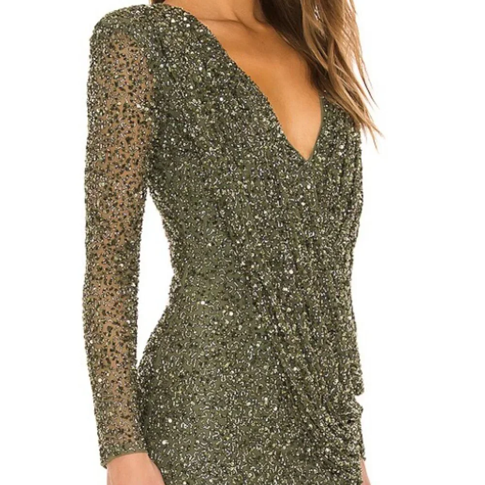 NWT Retrofête Green Long Sleeve Sequin Dress With Plunging Neckline Size L - Picture 3 of 15
